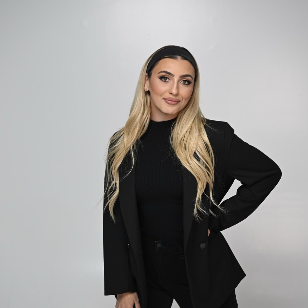 Meet your Posher, Lucy